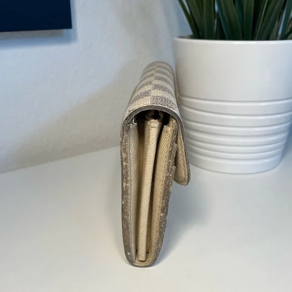 Louis Vuitton Damier Azur Sarah Envelope Wallet - Picture 8 of 14